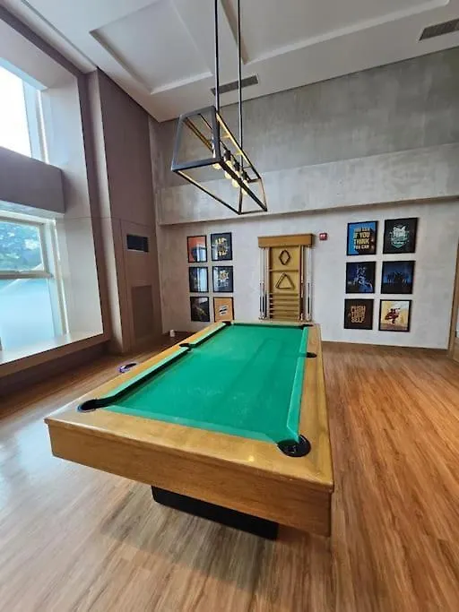 Luxury Apartment At Park Mckinley West Manila 0*,