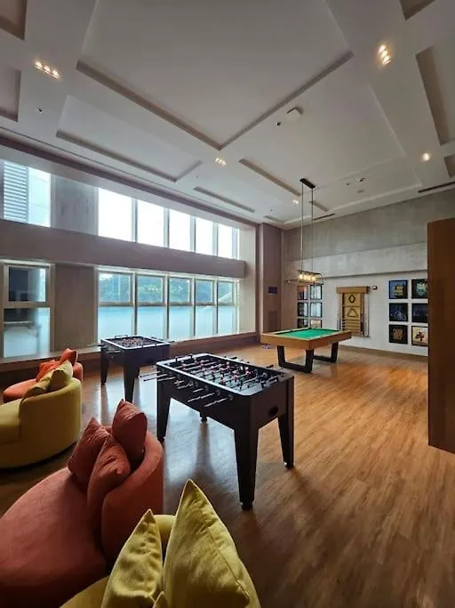 Luxury Apartment At Park Mckinley West Manila