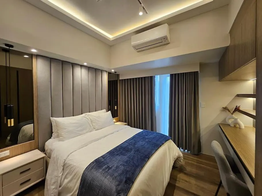 Luxury Apartment At Park Mckinley West Manila 0*,