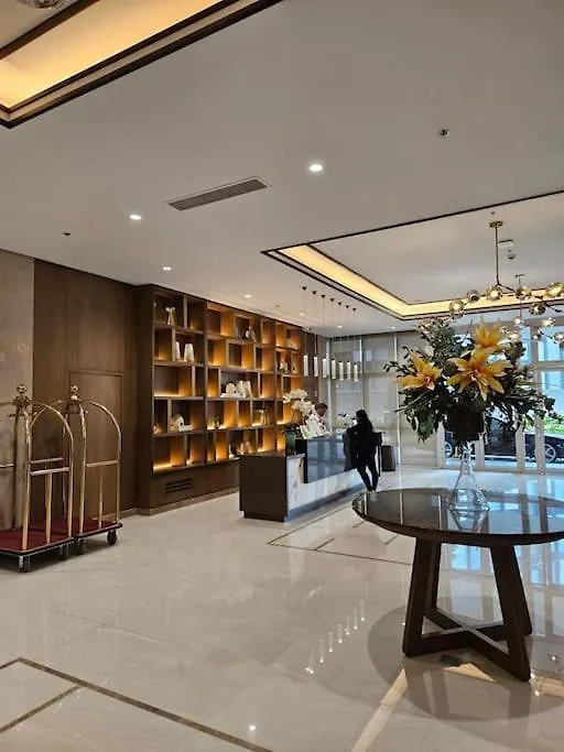 Luxury Apartment At Park Mckinley West Manila
